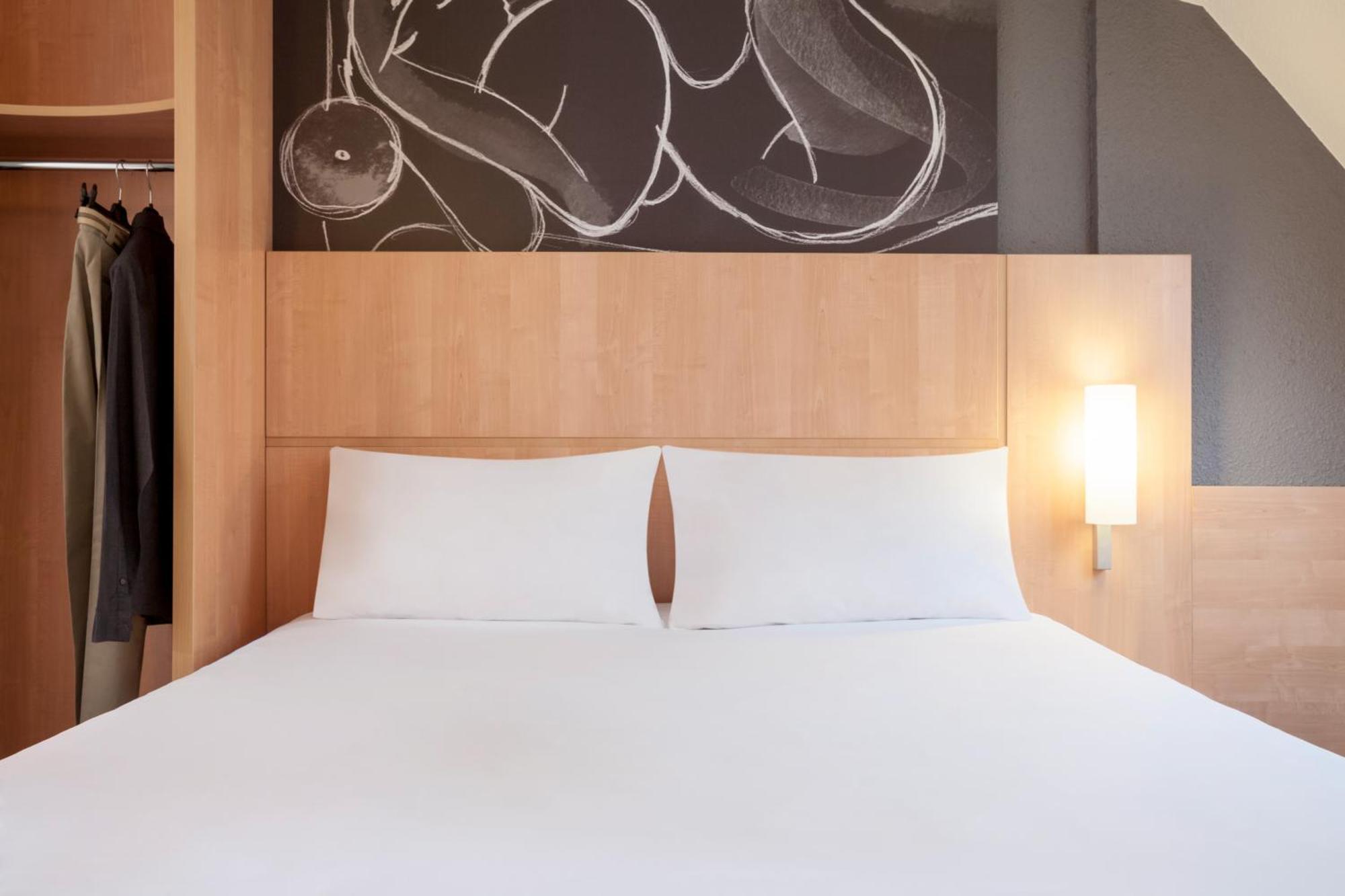 Hotel Ibis Maine Montparnasse Paříž Exteriér fotografie